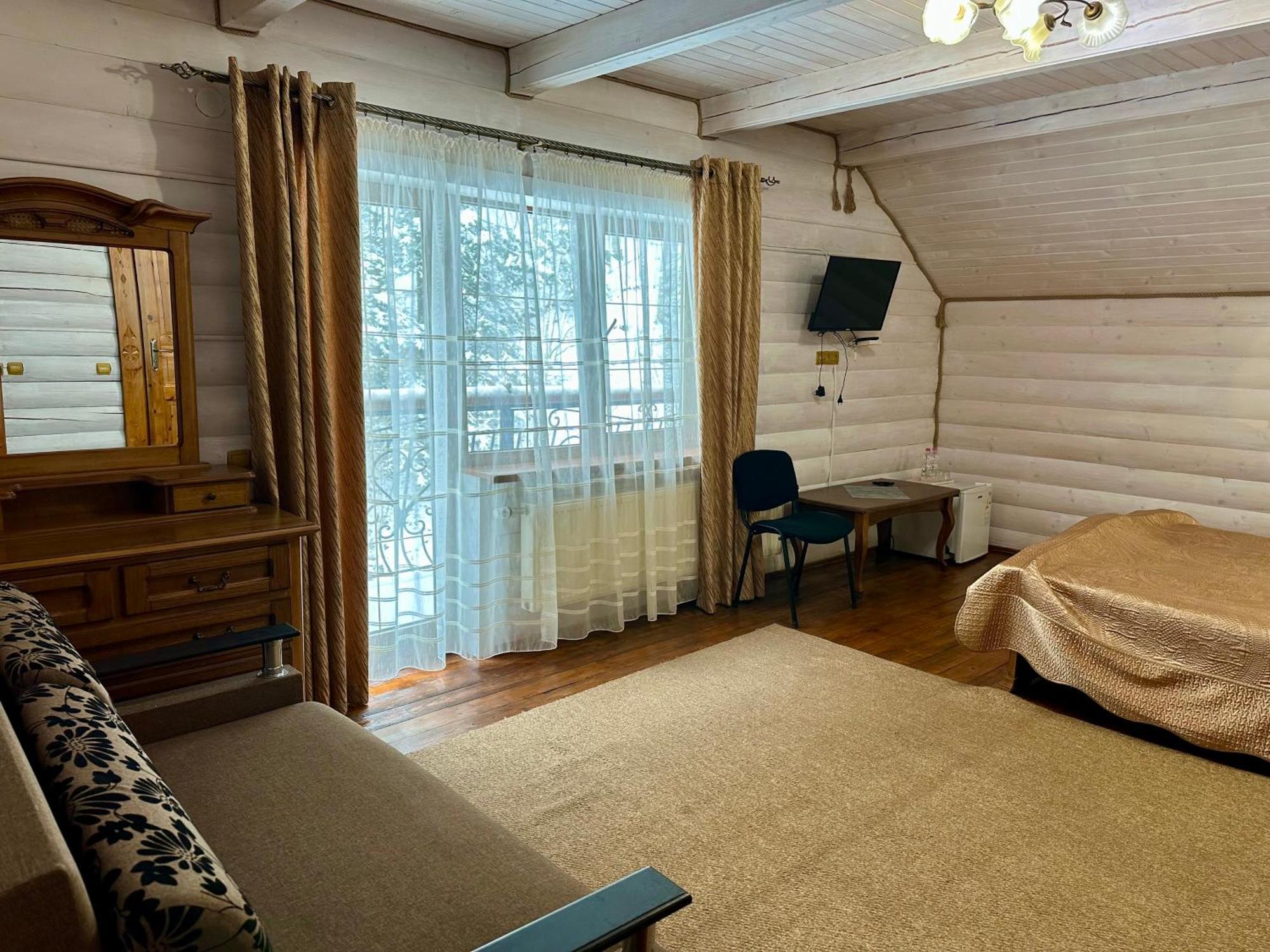 Hotel Dykyi Med Tatariv Kültér fotó