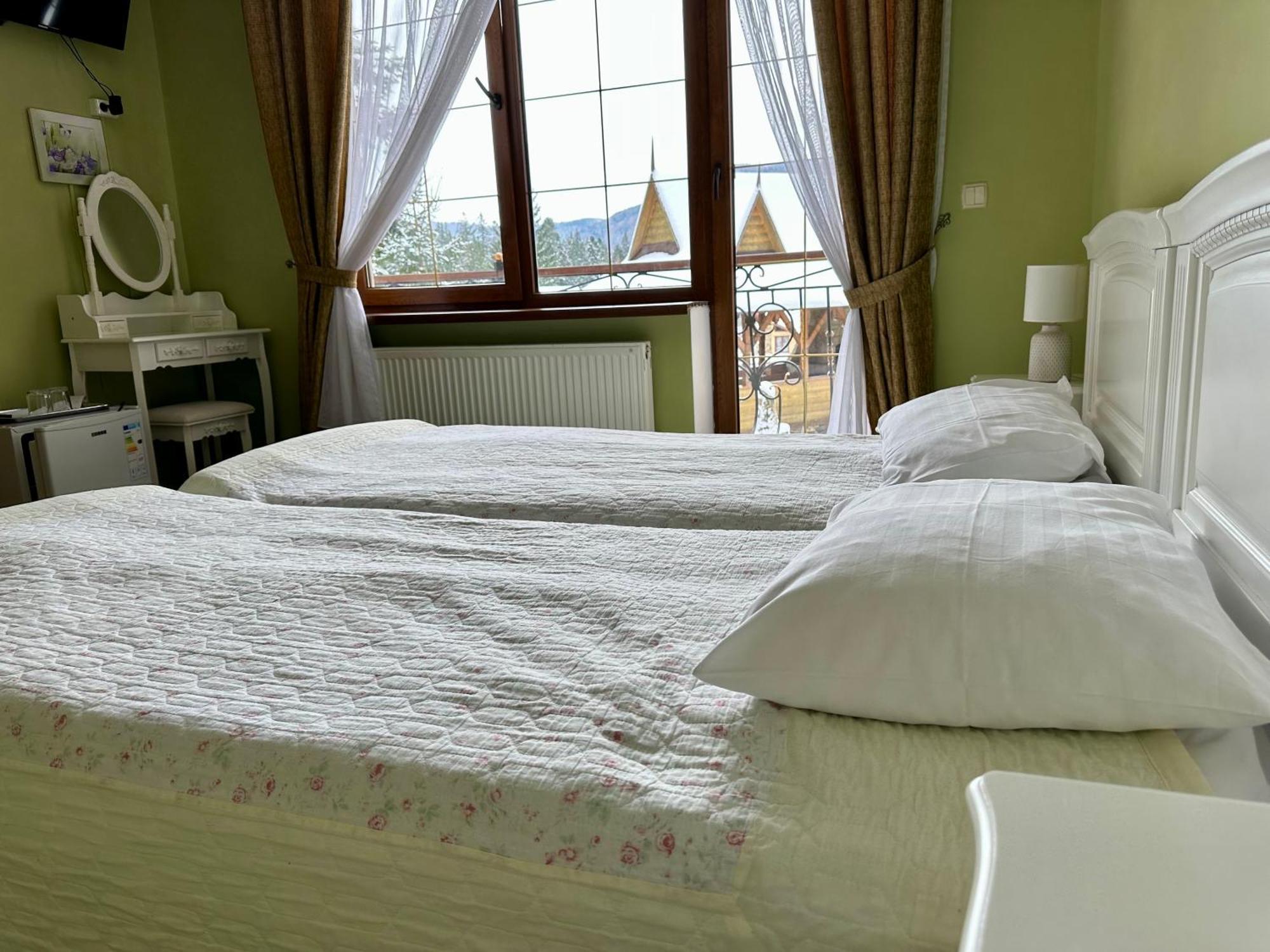 Hotel Dykyi Med Tatariv Kültér fotó